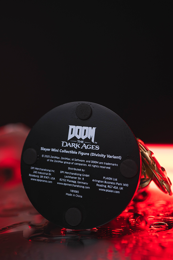 DOOM: The Dark Ages Slayer Mini Collectible Figure (Divinity Variant) - Image 12
