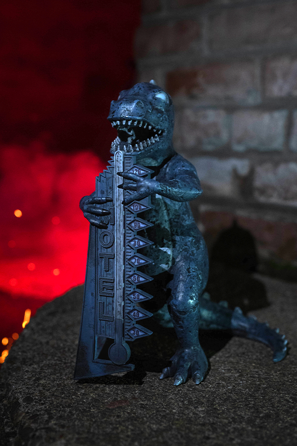 Alternative view of Fallout New Vegas Dinky the T-Rex Statue (Nighttime)