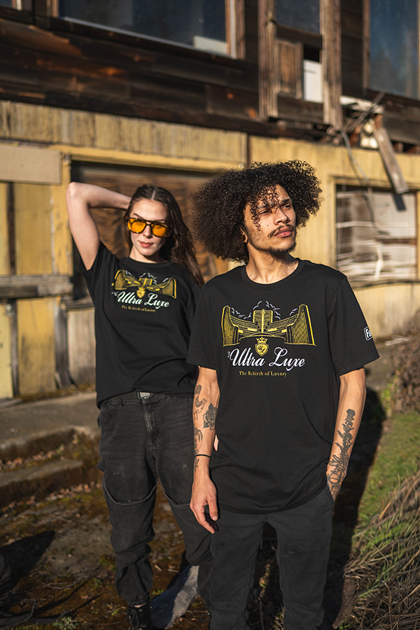 Alternative view of Fallout New Vegas Ultra-Luxe Casino Tee