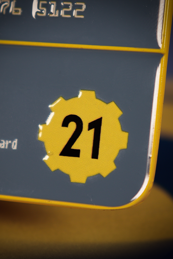 Fallout: New Vegas Vault 21 Security Keycard Replica - Image 3