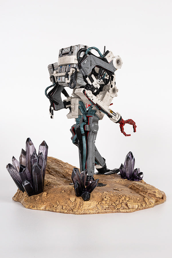 Starfield Vasco Crystal Variant Statue - Image 7
