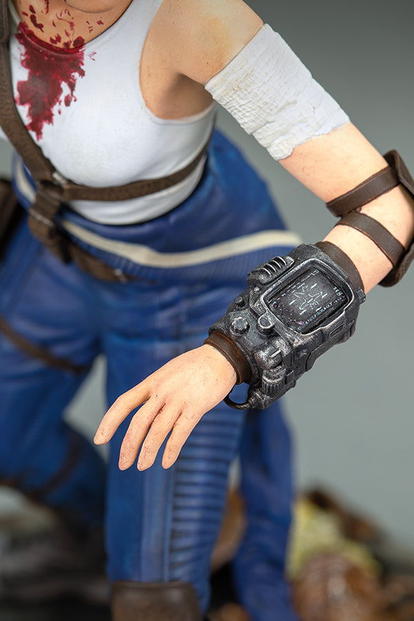 Fallout Series Lucy Figure by Dark Horse - Image 8
