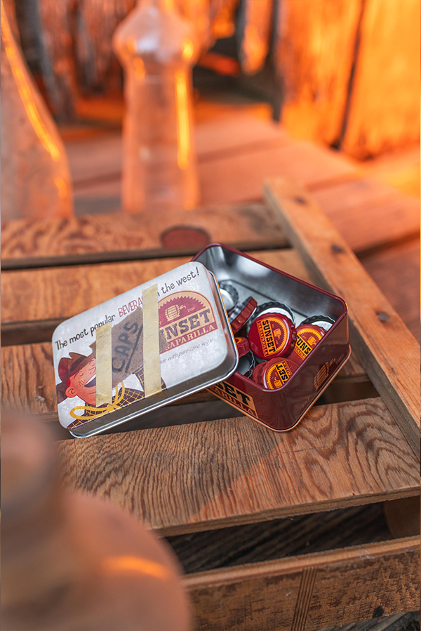 Fallout Bottlecap Series: Sunset Sarsaparilla with Collectible Tin - Image 9