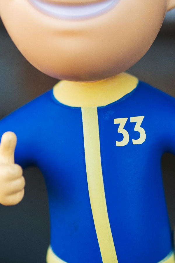 Fallout Vault Boy 33 Charisma Bobblehead - Image 8